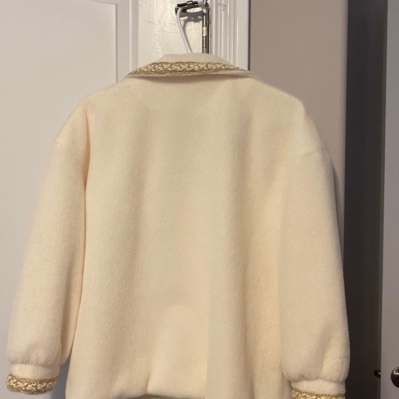 🛍cozy coat🛍 - Picture 2 of 2